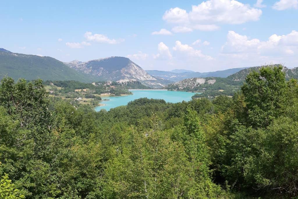 Al Colle Apartment Castel San Vincenzo Екстериор снимка